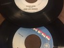 45 RPM JOHN LEE HOOKER Walkin' The Boogie / Sugar Mama CHESS 1513 VG++