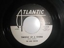 THE LONE TWISTER: Twistin´Up A Storm...  7