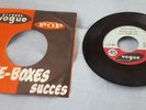45t sp juke box JOHNNY HALLYDAY  45 806 une boum chez john