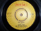 JOHNNY JONES & THE KING CASUALS 'SOUL POPPIN'' MU 1031 MCA RECORDS 1968 UK ISSUE