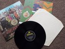 BEATLES LP.'SGT PEPPER'. UK MONO 1ST PRESS WITH INSERT. PMC 7027.-1/-1. VG+
