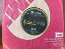 AC/DC // DOG EAT DOG / CARRY ME HOME. RARE 1977 OZ 45