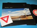 Pearl Jam / Yield (NL 1998, Epic EPC 489365 1) - LP + Sticker