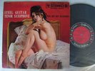 SEXY NUDE CHEESECAKE / THE HIT KIT ISLANDERS TENOR SAXOPHONE / 10INCH