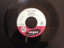 JOHNNY HALLYDAY RARE JUKE BOX 45 - 1961  REF VOGUE V 45 - 825 POCHETTE ABIMEE