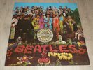 LP Beatles   SGT Peppers lonely hearts club band    (Japan / red Odeon vinyl )