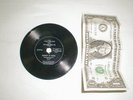 Sonny cher hip pocket record I got you babe / the beat goes on rare vintage