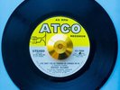 *** SISTER SLEDGE *** LOVE DON’T YOU GO THROUGH NO CHANGES ON ME **EX