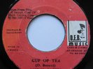 CLASSIC ROOTS Dennis Brown Cup Of Tea JA D.E.B. Music 45