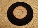ROCKABILLY LEE FINN  HIGH CLASS FEELIN/POUR ME A GLASS OF WINE WESTPORT 141 M-