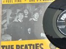 The Beatles - I Feel Fine / She's A Woman - HOLLAND PARLOPHONE R 5200