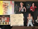 THE RUNAWAYS Live In Japan JAPAN LP Autograph Card+Sticker+OBI+5 Posters RJ-7249