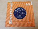 EX-   Patrick MacNee & Honor Blackman/Kinky Boots/1964 Decca 7