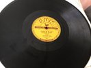 BEAR CAT HOUND DOG / WALKING IN THE RAIN RUFUS THOMAS  SUN RECORDS 78 rpm