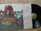 VINTAGE THE BEATLES YELLOW SUBMARINE LP VINYL RECORD SW 153 STEREO CAPITOL APPLE