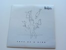 THE BEATLES  1995 U.K  VINYL  45  FREE AS A BIRD   CHRISTMAS TIME IS HERE AGAIN