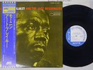 ART BLAKEY AND THE JAZZ MESSENGERS MOANIN' BLUE NOTE LNJ-80071 Japan OBI LP
