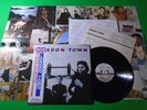 WINGS - LONDON TOWN / Japanese Pressing Vinyl LP W/OBI & [POSTER] EPS-81000 X93