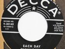 SYLVIA SYMS Each Day DECCA 45 mod popcorn NM 7” HEAR