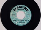 ED SOLOMON: The Beatles Flying Saucer DIAMOND Rare Novelty 7” 45 NM- MP3