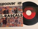 Gorgeous Original 1967 / The Young Rascals / Groovin' / 45 & Pic. Sleeve  / NM+