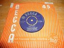   RARE VINTAGE KINKY BOOTS PATRICK MacNEE HONOR BLACKMAN DECCA 45 1964 USED  