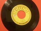 Johnny Cash Sun Records 221- Hey Porter / cry cry cry. Fantastic