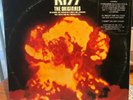 KISS THE ORIGINALS 3 LP SET with all inserts in MINT shape & rare sticker NM/EX