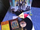 KISS LOVE GUN 12'' VINYL 33 RPM LP RECORD ALBUM W/ PAPER GUN