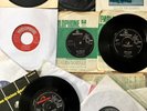 BEATLES & RELATED : APPLE , PARLOPHONE SINGLES & 10 x 60’s HITS VARIOUS