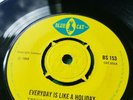 TREVOR AND THE MAYTONES - EVERYDAY IS LIKE A HOLIDAY -1969 BLUE CAT UK REGGAE 7