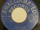 PIONEERS - SHAKE IT UP / GOODIES ARE THE GREATEST - AMALGAMATED ( ROCKSTEADY 7 )