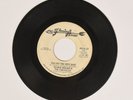 Gloria Walker & Chevelles You Hit the Spot Baby & Flaming Arrow 37 Soul 45