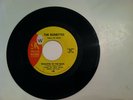 RARE SOUL - THE RONETTES - WALKING IN THE RAIN - 45 RPM  (ORIGINAL)     N  MINT