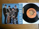 EP BEATLES SOE 3745 TYPE 2 AVEC LANGUETTE I WANT TO HOLD YOUR HAND/I WANNA BE