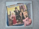 DOLLY PARTON, LINDA RONSTADT & EMMYLOU HARRIS   TRIO  VINYL RECORD / SWEETHEARTS