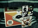 *RARE* RSD 3 Mini Turntable with Foo Fighters and Raconteurs. Record store day