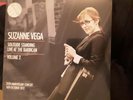 SUZANNE VEGA - SOLITUDE STANDINNG LIVE AT THE BARBICAN VOLUME 2 . 2XLP . CLEAR