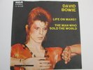 David Bowie: Life On Mars? / The Man Who Sold The World. 7