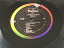 Introducing The Beatles VJLP 1062 OVAL VERSION Mono 2 (Has Marks On Color Band)