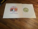 QUEEN A NIGHT AT THE OPERA LP ELEkTRA  LABEL 7E 1053B SP 1975 Vinyl VG+/EX