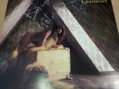 KATE BUSH . SIGNED LIONHEART VINYL  ALBUM .. VERY NICE . .