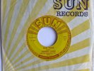 JOHNNY CASH - BLUE TRAIN / BORN TO LOSE - SUN 376 VG+