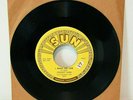 JOHNNY CASH - I Walk the Line / Get Rhythm 45 - Sun 241 - Clean, VG+