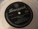 BING CROSBY : IT'S BEGINNING TO LOOK  (A LOT) LIKE CHRISTMAS  UK.78.rpm