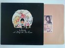 QUEEN A DAY AT THE RACES EMI EMTC 104 FREDDIE MERCURY BRIAN MAY GATEFOLD INNER