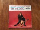 45T. Johnny HALLYDAY. Tu parles trop, Bien trop timide, Oui mon cher - MEDIUM 