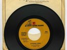 45 RPM SP 7'' HENDRIX BAND OF GYPSYS STEPPING STONE / IZABELLA