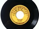 Sun Records 209 Elvis Presley Thats All Right Blue Moon of Kentucky 1973 Reissue