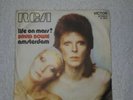 45rpm.single David Bowie-life On Mars